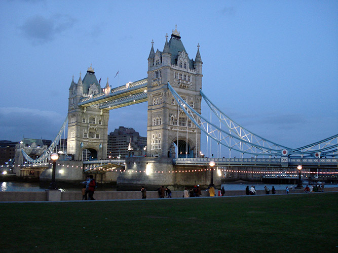 london bridge overlay